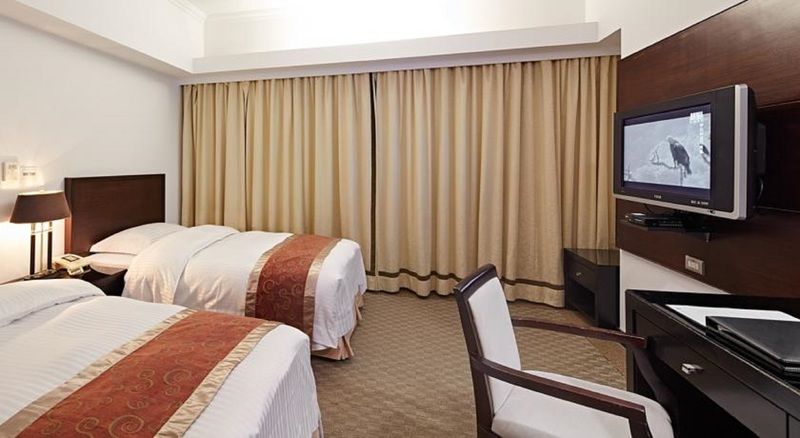 La Plaza Hotel Tainan Esterno foto
